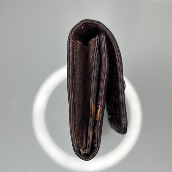 B. MAKOWSKY PLUM NASSAU CLUTCH WALLET - Picture 4 of 11